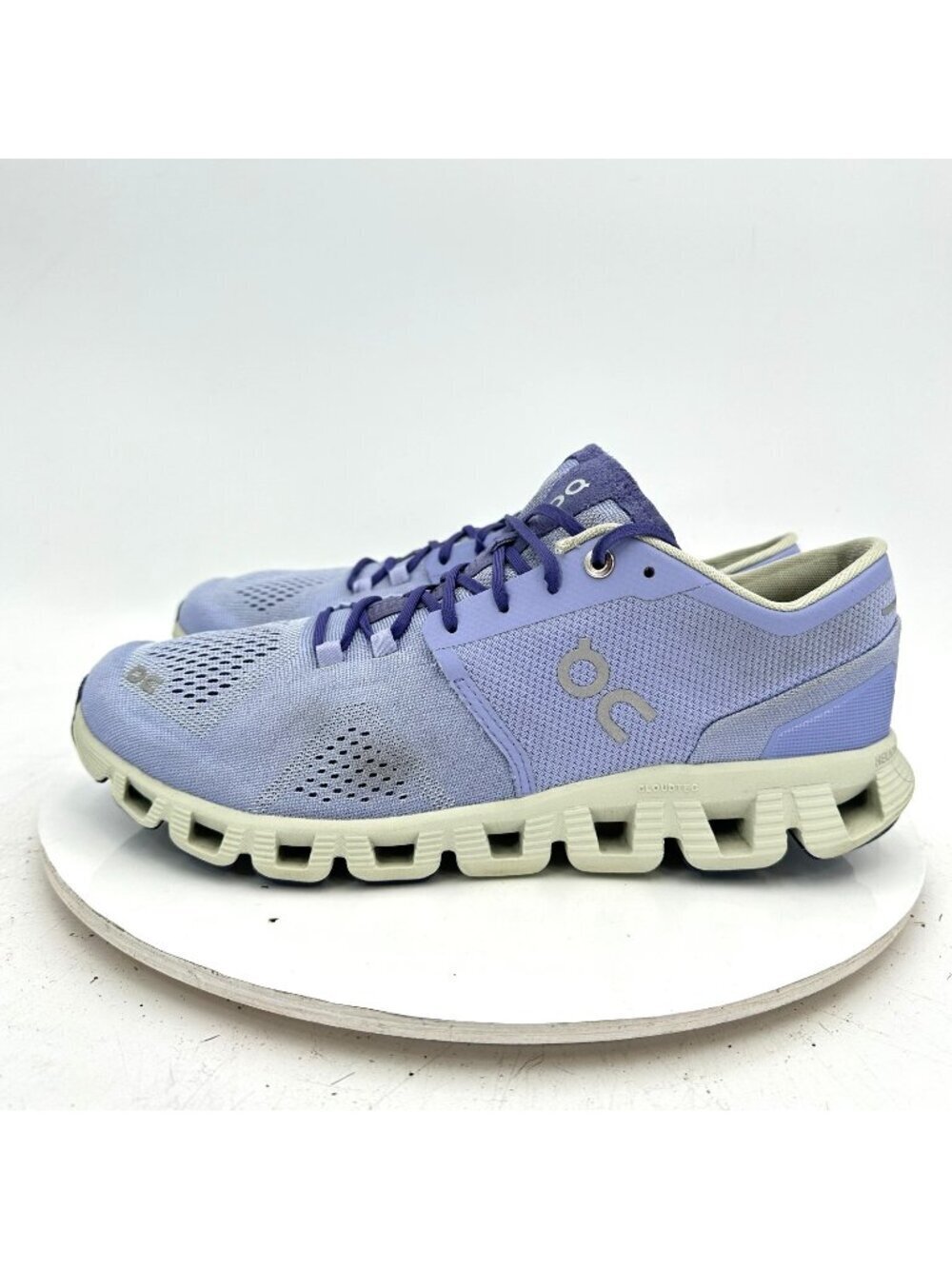 On Cloud X Swiss Engineering Women Size 10.5 Lavender Ice Running Shoes
